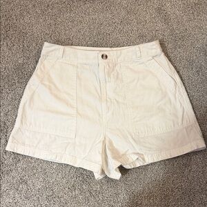 Universal Thread Women's High Waist Cream Shorts
